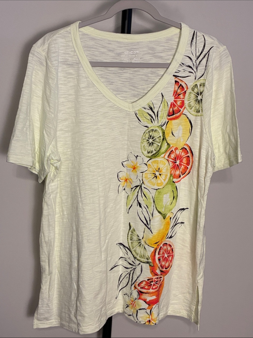 Chico’s V Neck Ultimate Tee Citrus Lemon Lime Orange Grapefruit Floral 2 / Large